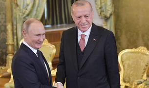 WSJ считает, что Эрдоган должен понести наказание за то, что выбрал Путина вместо НАТО