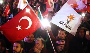 Эксперт: Правящая партия Турции парализована