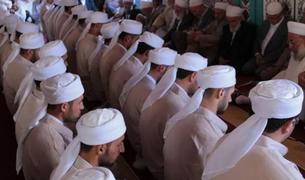 Опрос: Более 45% избирателей ПСР хотят запрета исламских культов в Турции