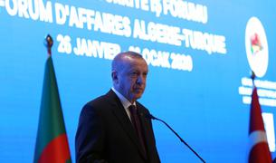 Эрдоган вновь обвинил Хафтара в нарушении режима прекращения огня в Ливии