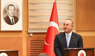 Чавушоглу: Турция выступает за урегулирование конфликта в Сирии в рамках ее целостности