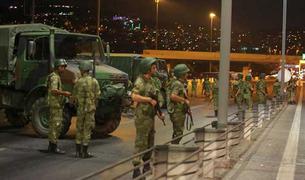 В Турции выдан ордер на арест более 340 военных из-за причастности к перевороту