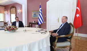 Турция и Греция будут держать открытыми каналы связи для улучшения отношений
