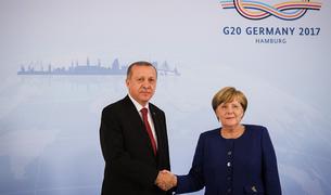 Меркель: Переговоры с Эрдоганом выявили глубокие разногласия между ФРГ и Турцией