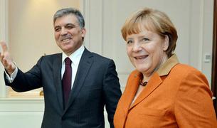 Меркель поддерживает переговоры Турции с ЕС, но критикует её за позицию по отношению к Кипру