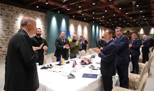 Захарова: Делегация РФ готова прибыть в Стамбул для третьего раунда переговоров
