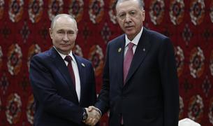 Путин и Эрдоган провели встречу в рамках форума в Ашхабаде