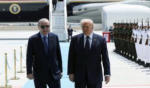 Эрдоган лично встретил Трампа по прибытии в Анкару