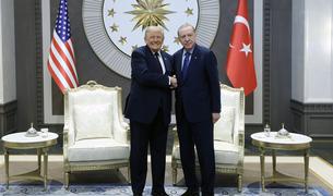 Трамп на саммите НАТО в Анкаре сделал ряд заявлений о Турции, санкциях США и разговоре с Путиным