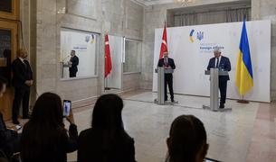 Глава МИД Турции заявил, что сохраняется надежда на успех в урегулировании конфликта на Украине