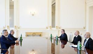 Президент Азербайджана обсудил с главой МИД Турции энергетику и региональные вопросы