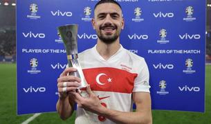 Турецкого футболиста Демирала дисквалифицировали на два матча за националистический жест