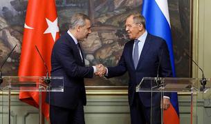 МИД РФ: Лавров и Фидан обсудили инициативу Путина о переговорах 15 мая в Стамбуле