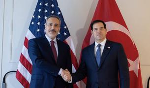 Госсекретарь США и глава МИД Турции обсудили поддержку прямых переговоров РФ и Украины