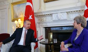 Мэй и Эрдоган провели телефонный разговор