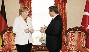 Меркель готова посодействовать вступлению Турции в ЕС в обмен на помощь с мигрантами 