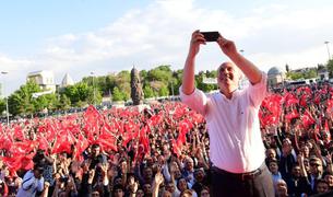 «В условиях необычайно воинственной предвыборной гонки Эрдоган намекнул на возможность поражения»
