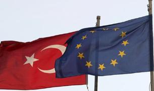 Турция: Создание европейской армии невозможно без Анкары