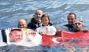 Турецкая ныряльщица посвятила новый рекорд шахтерам, погибшим в Соме