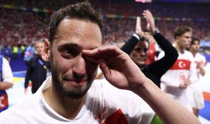 Сборная Турции уступила Нидерландам в четвертьфинале чемпионата Европы по футболу