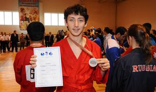 Турецкий студент стал призёром Чемпионата мира по универсальному бою