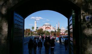 Доходы Турции от туризма почти утроились после ослабления ограничений на поездки
