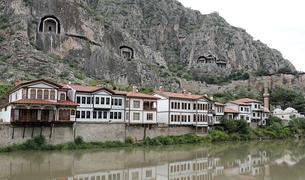 Амасья на севере Турции привлекает туристов богатым наследием и природной красотой