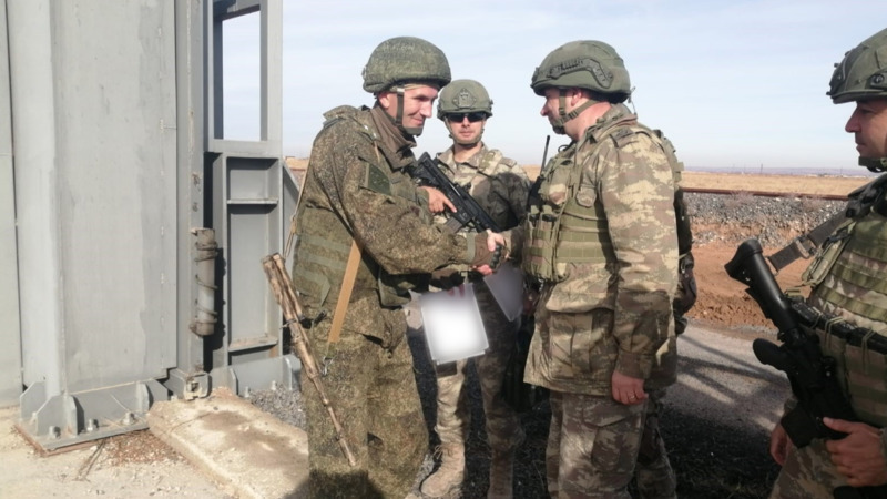 Турецкий полковник заверил, что маршрут патруля с РФ на трассе М-4 в Идлибе будет расти