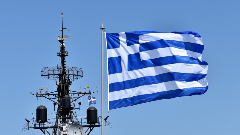 Греция заявила, что не отказывается от своего права на расширение территориальных вод