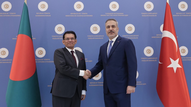 Фидан: Турция не допустит втягивания в войну на Ближнем Востоке