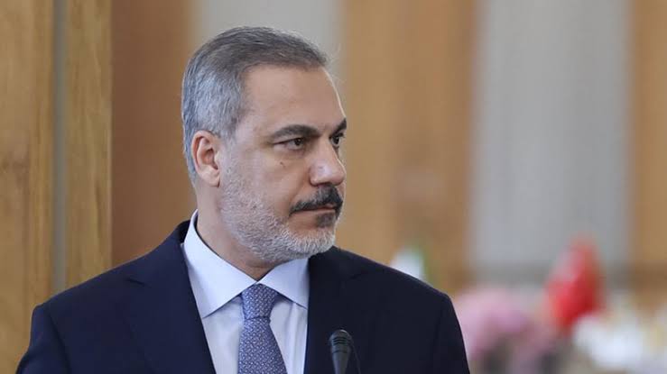 Фидан: Турция рассчитывает на скорейшее открытие Ормузского пролив
