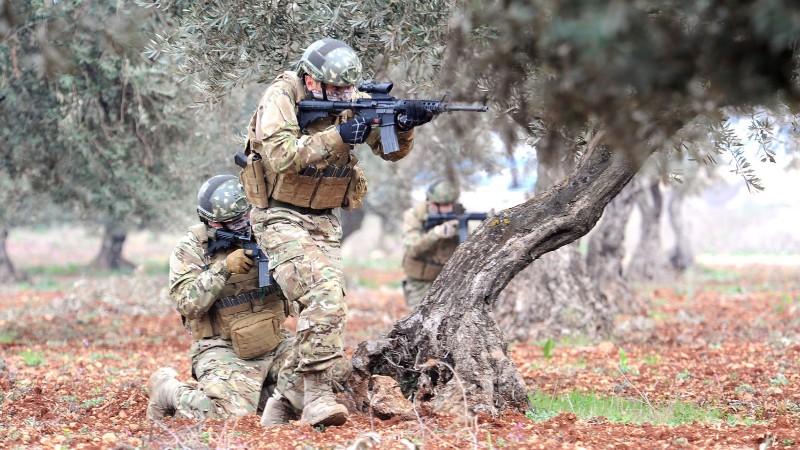 Минобороны: ВС Турции нейтрализовали 16 боевиков в Ираке и Сирии