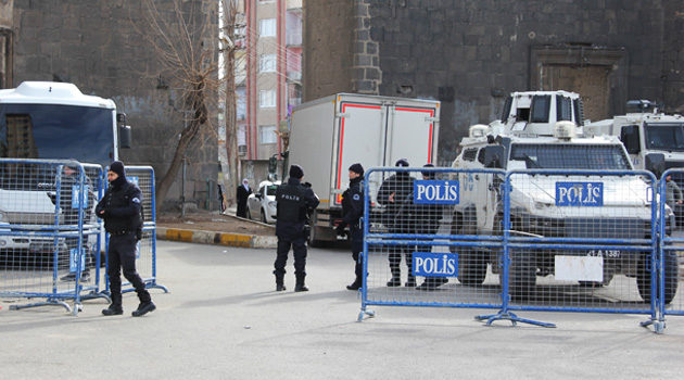 В 115 районах провинции Диярбакыр на юго-востоке Турции введён комендантский час