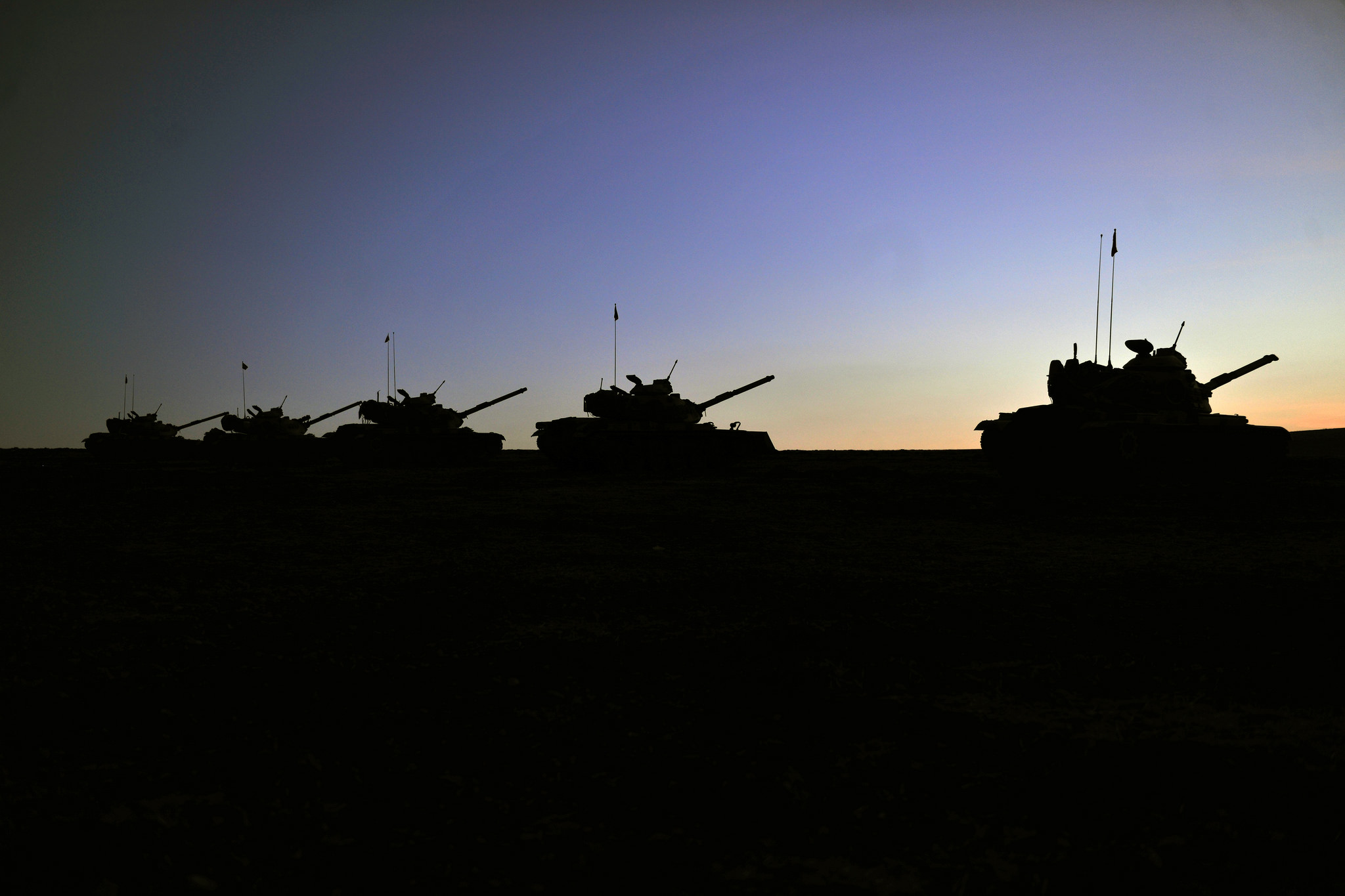 «Турция перебрасывают модернизированные танки на границу с Сирией»
