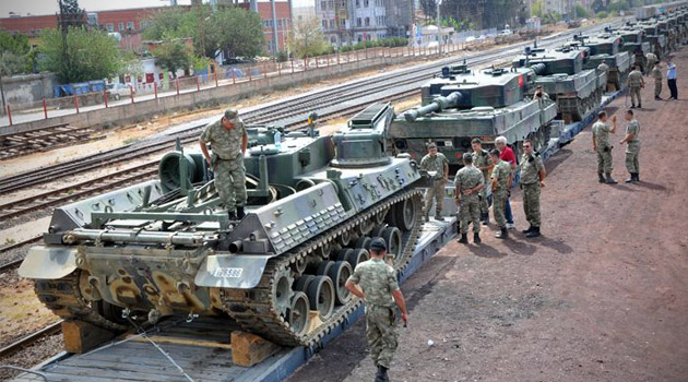 ВС Турции наращивает военное присутствие на сирийской границе