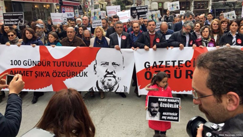 За что сидят турецкие журналисты? [лонгрид]