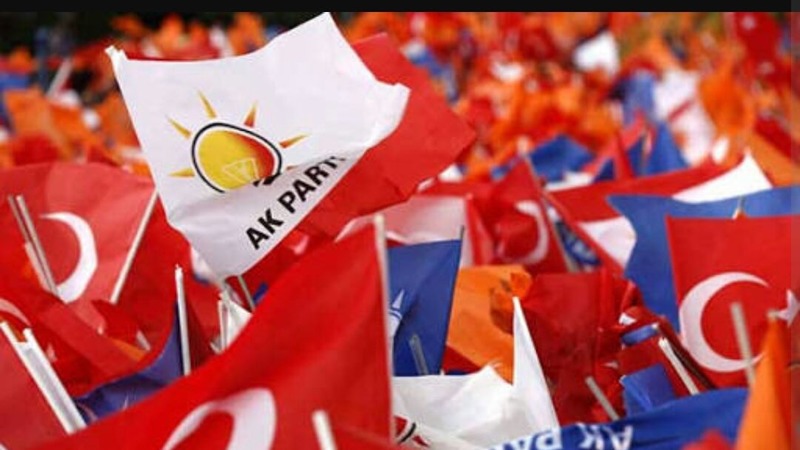 Sabah: Турецкие политические партии окутал «ветер перемен»