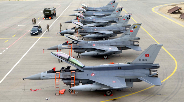 ВВС Турции в пятницу возобновили авиаудары по сирийскому Африну
