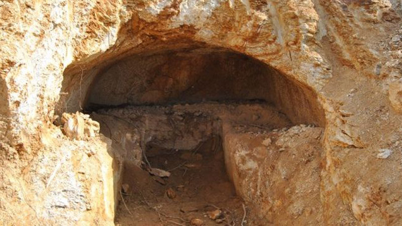 На западе Турции в ходе строительных работ обнаружены 2500-летние скальные гробницы
