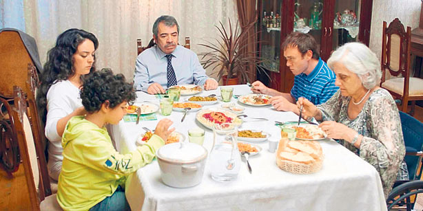 «Крайне печальная история Джеляля Тана и его семьи» заняла первое место на кинофестивале Altın Koza