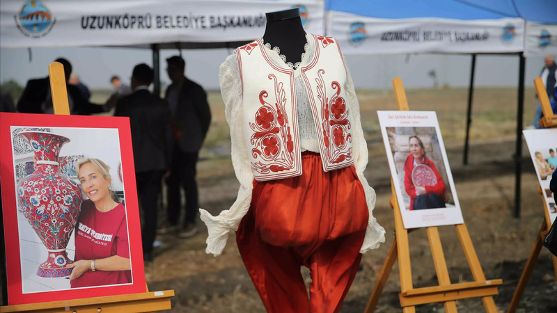 Легендарный краситель «Эдирне Красный» обретает новую жизнь в современном дизайне