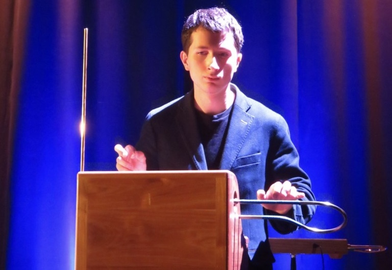 Правнук изобретателя терменвокса выступил с гастролями в шести городах Турции