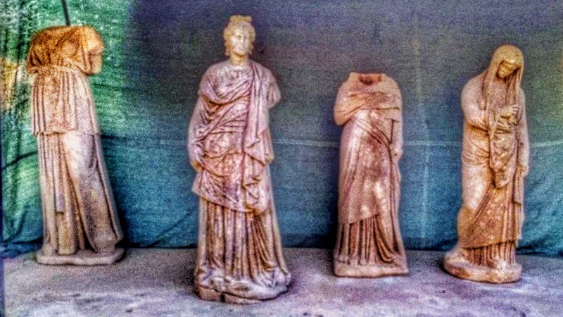 В Турции обнаружено шесть древних статуй