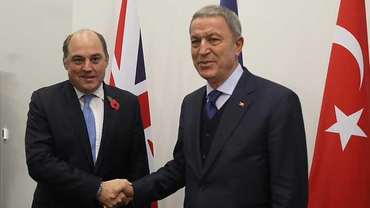Министры обороны Турции и Великобритании обсудили сотрудничество