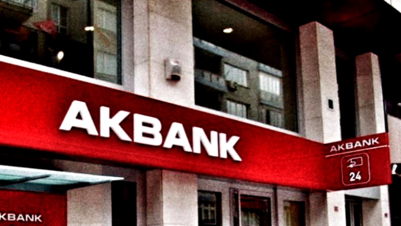 Стоимость проблемных кредитов Akbank выросла почти в три раза