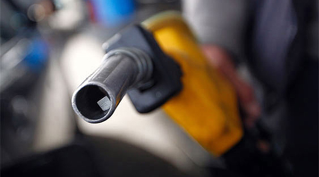 В Турции цены на бензин снизились на 10 курушей