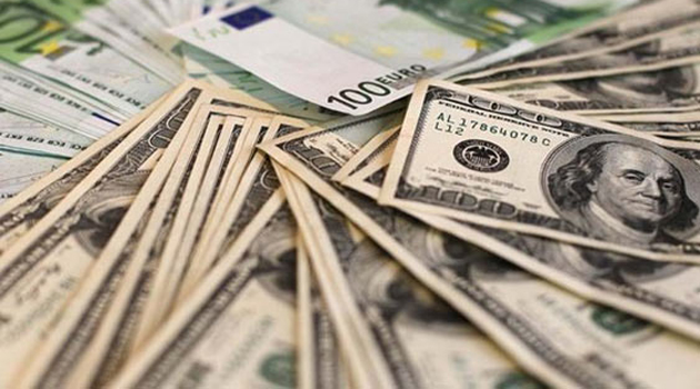 После положительного прогноза ФРС США доллар подскочил до 2,70 турецкой лиры