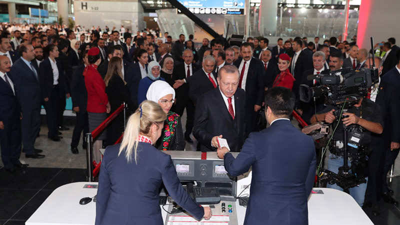Эрдоган официально открыл новый стамбульский аэропорт