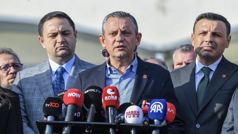 РНП намерена добиваться повышения минимальной пенсии в Турции до уровня минимальной зарплаты