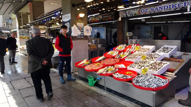 В Турции рыболовный сезон завершился хорошим уловом, несмотря на погоду